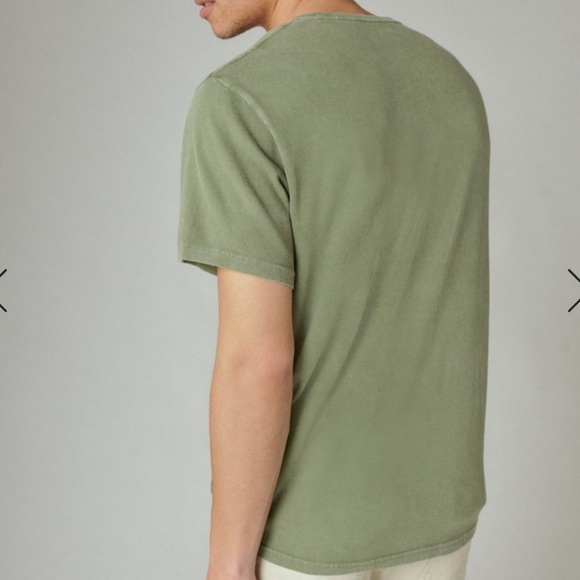 Nashville Guitars Graphic Tee - Picture 3 of 4